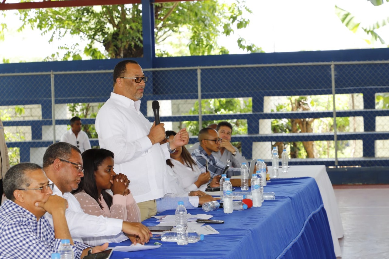 Representante de IDECOOP en municipio